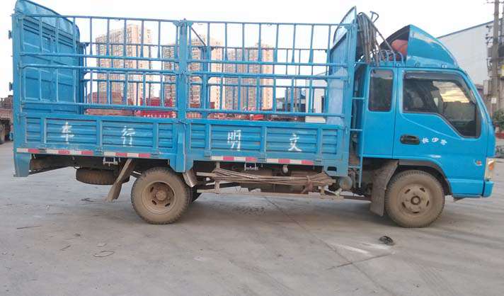 4米輕卡貨車圖片
